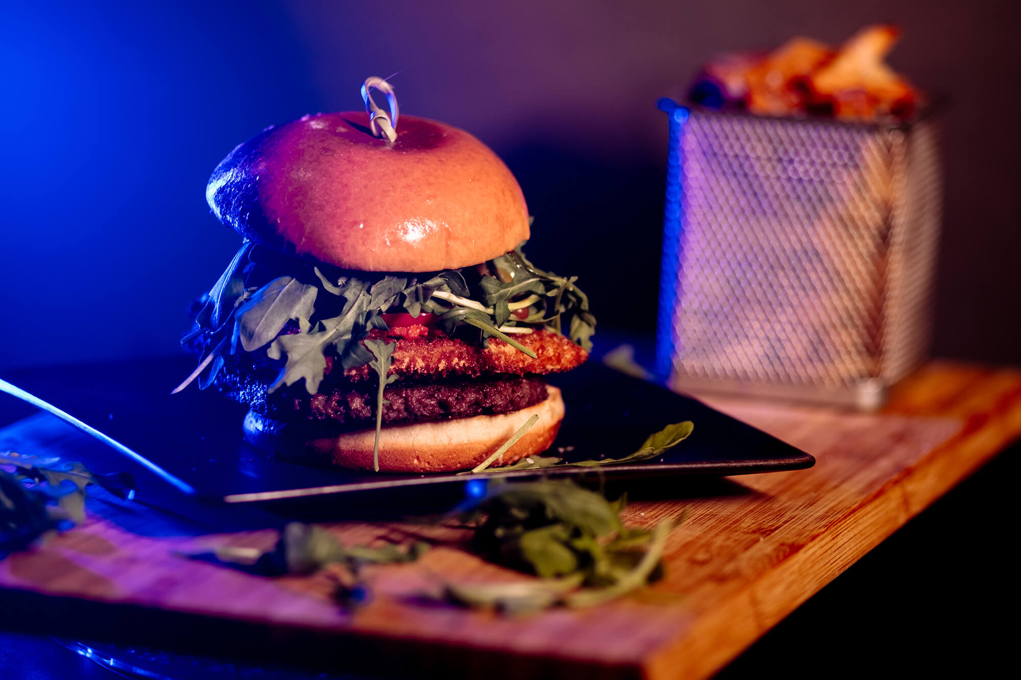 Restaurants, Bars & Lounges